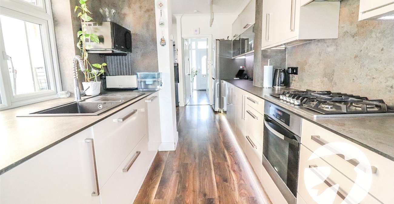3 bedroom house for sale in Erith | Robinson Jackson