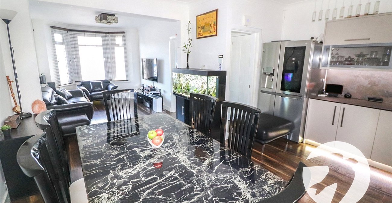 3 bedroom house for sale in Erith | Robinson Jackson