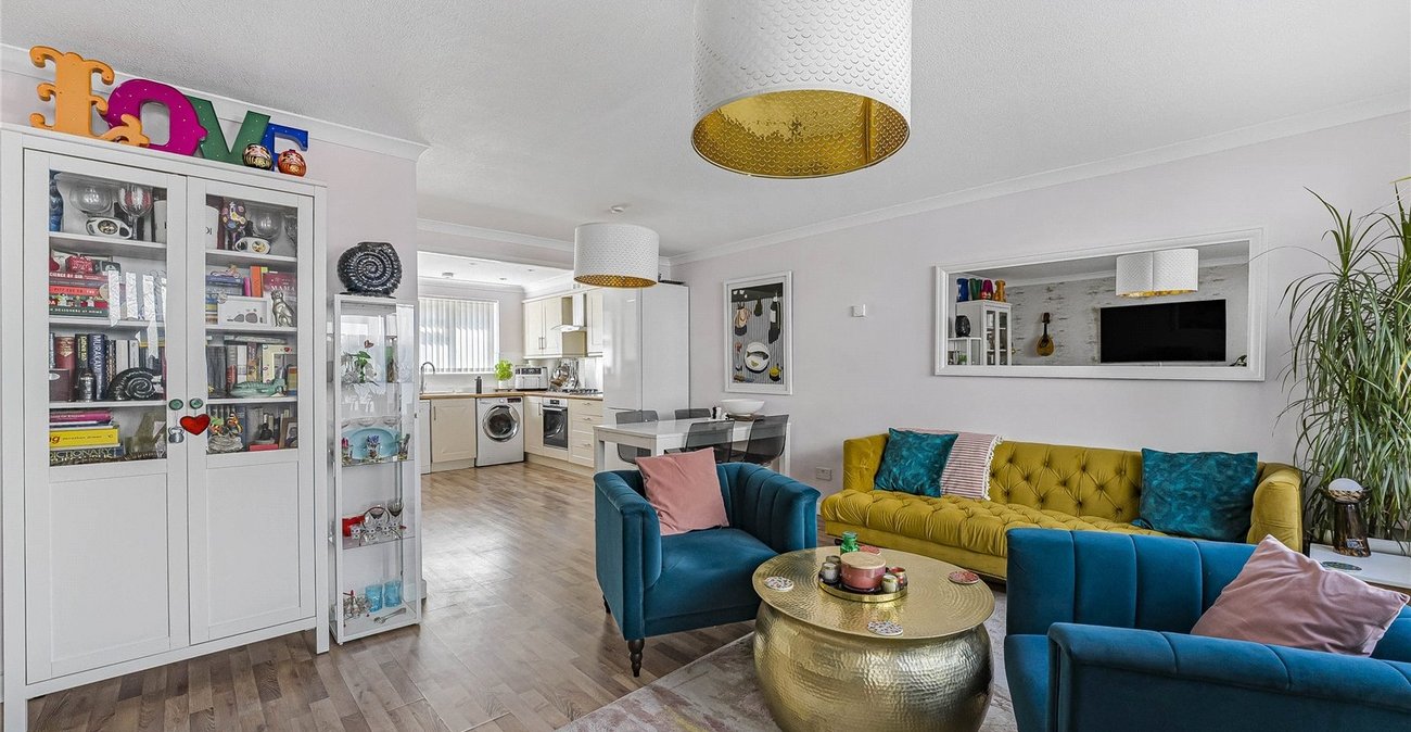 3 bedroom house for sale in Greenhithe | Robinson Jackson