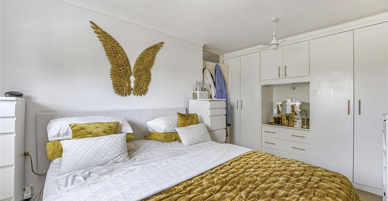 3 bedroom house for sale in Greenhithe | Robinson Jackson