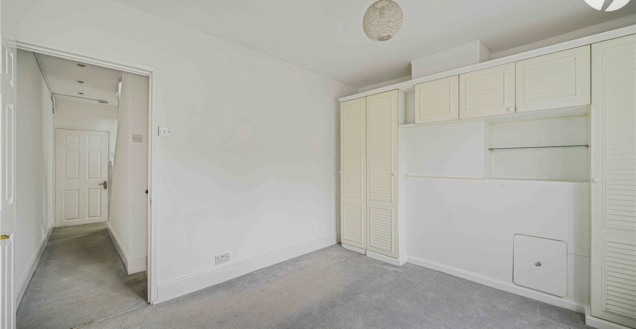 3 bedroom house for sale in Swanscombe | Robinson Jackson