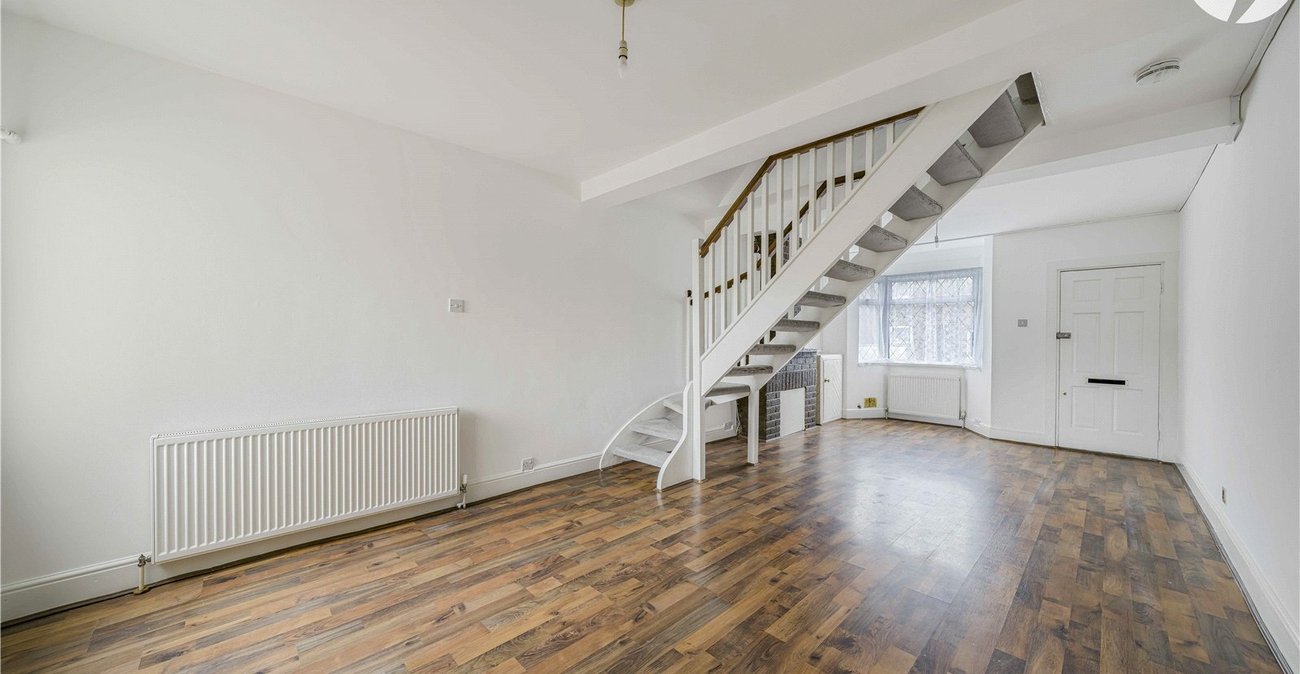 3 bedroom house for sale in Swanscombe | Robinson Jackson