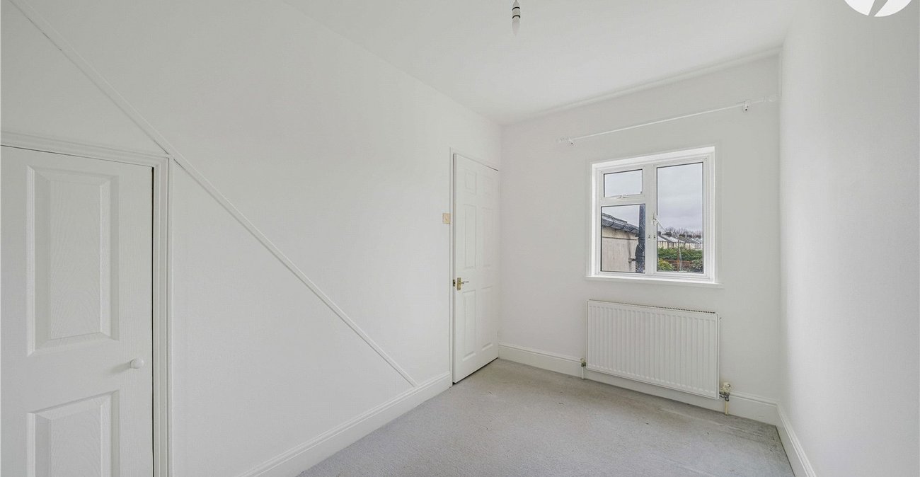 3 bedroom house for sale in Swanscombe | Robinson Jackson