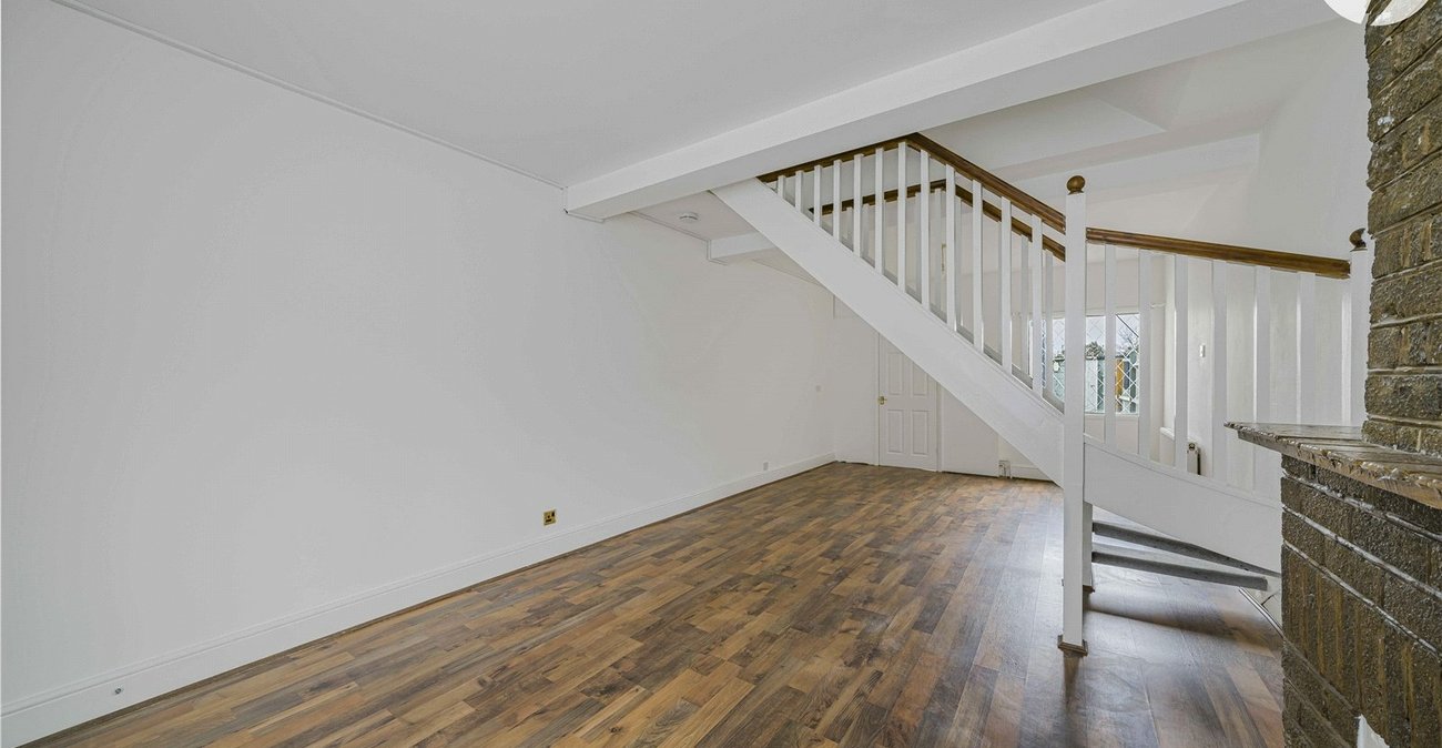 3 bedroom house for sale in Swanscombe | Robinson Jackson