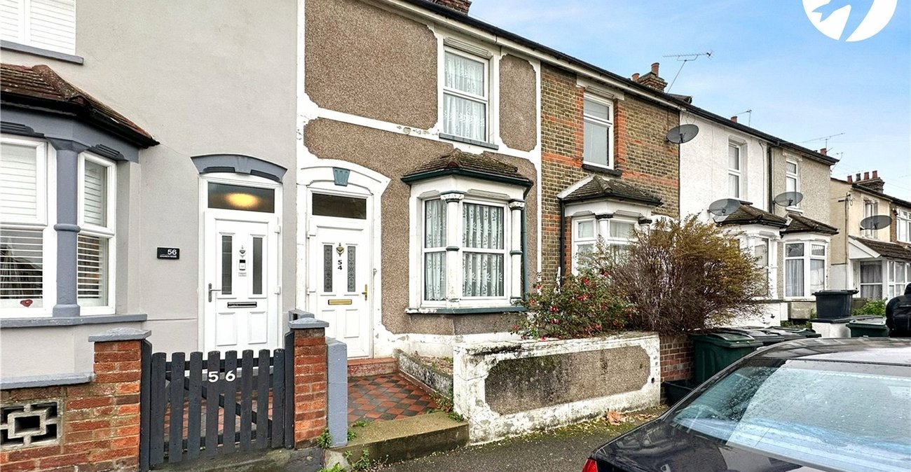 2 bedroom house for sale in Swanscombe | Robinson Jackson