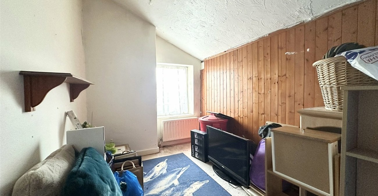 2 bedroom house for sale in Swanscombe | Robinson Jackson