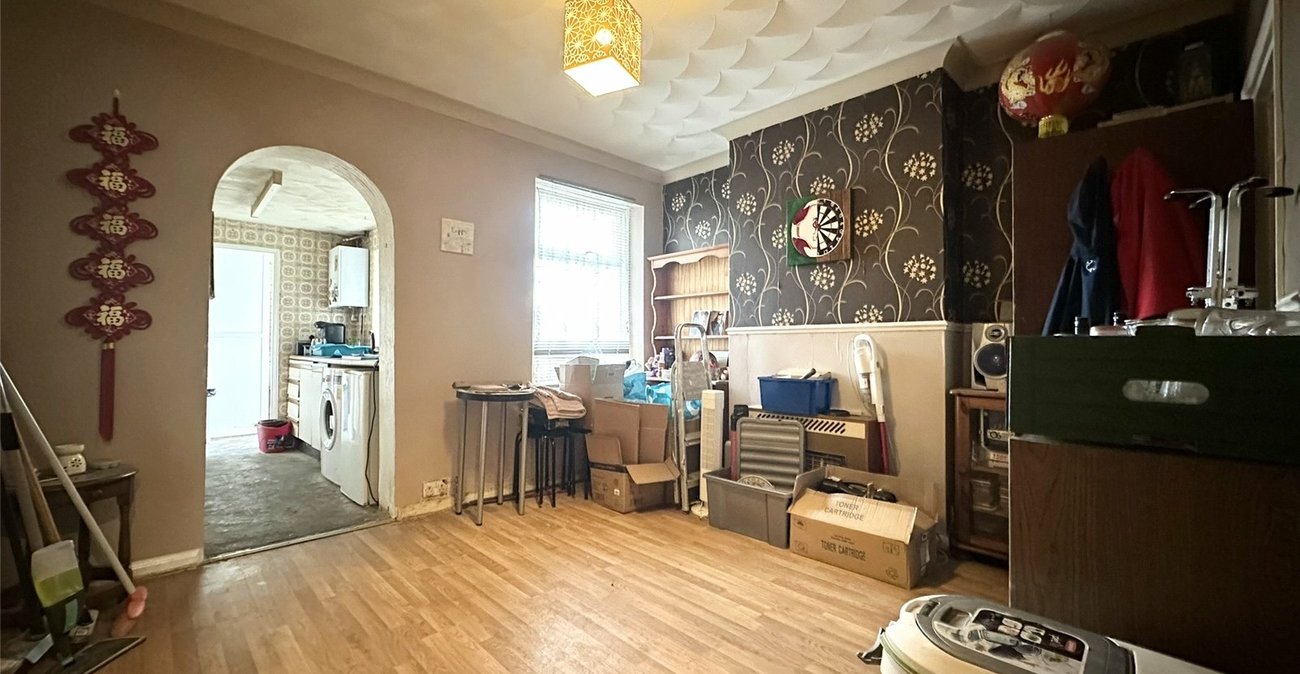 2 bedroom house for sale in Swanscombe | Robinson Jackson