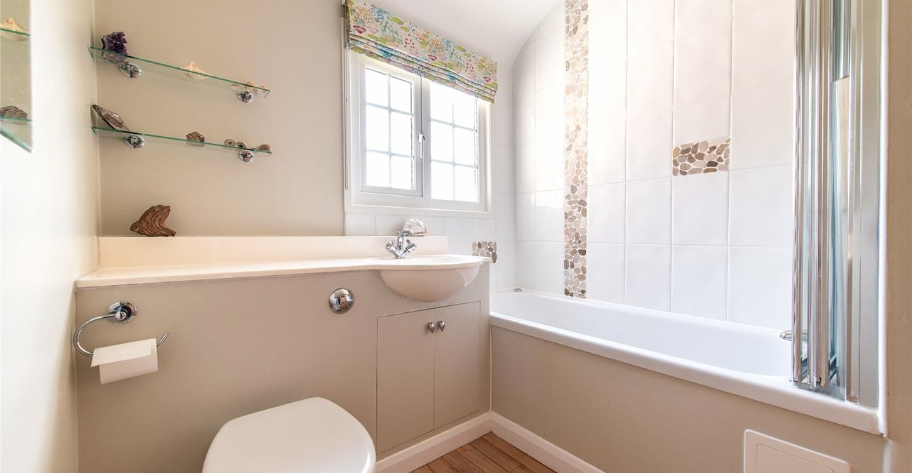 4 bedroom house for sale in Boughton Monchelsea | Robinson Michael & Jackson