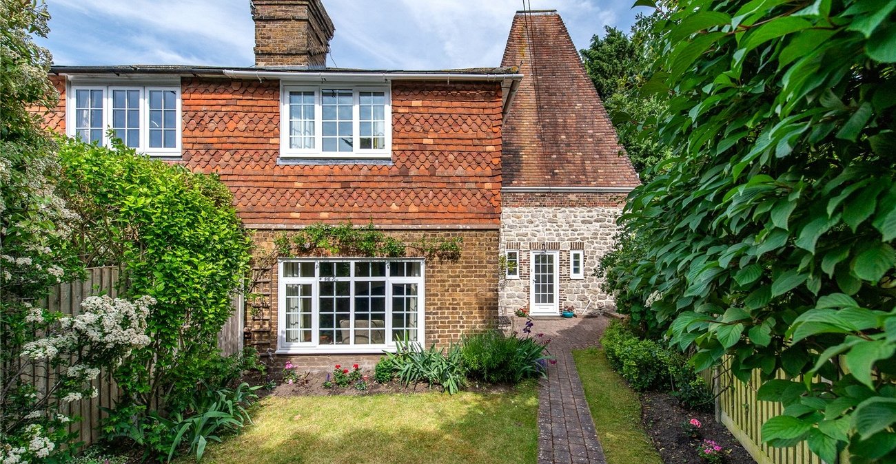 4 bedroom house for sale in Boughton Monchelsea | Robinson Michael & Jackson