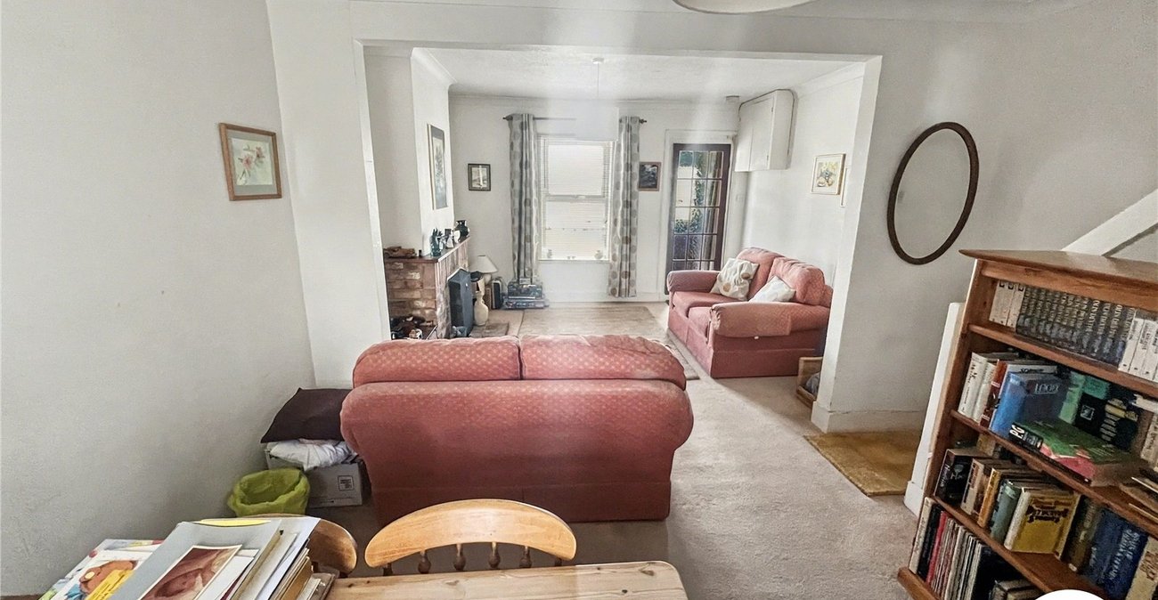 2 bedroom house for sale in Cliffe | Robinson Michael & Jackson