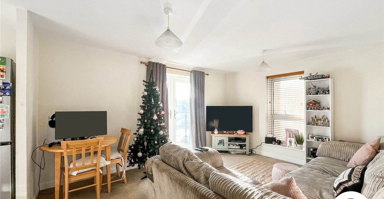 2 bedroom property for sale in Sittingbourne | Robinson Michael & Jackson