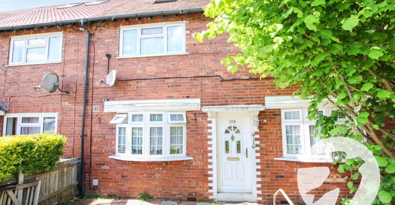 2 bedroom property for sale in London | Robinson Jackson