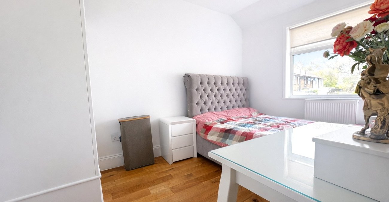 2 bedroom house for sale in Bromley | Robinson Jackson