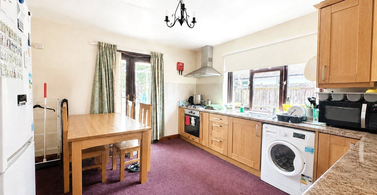 2 bedroom house for sale in Bromley | Robinson Jackson