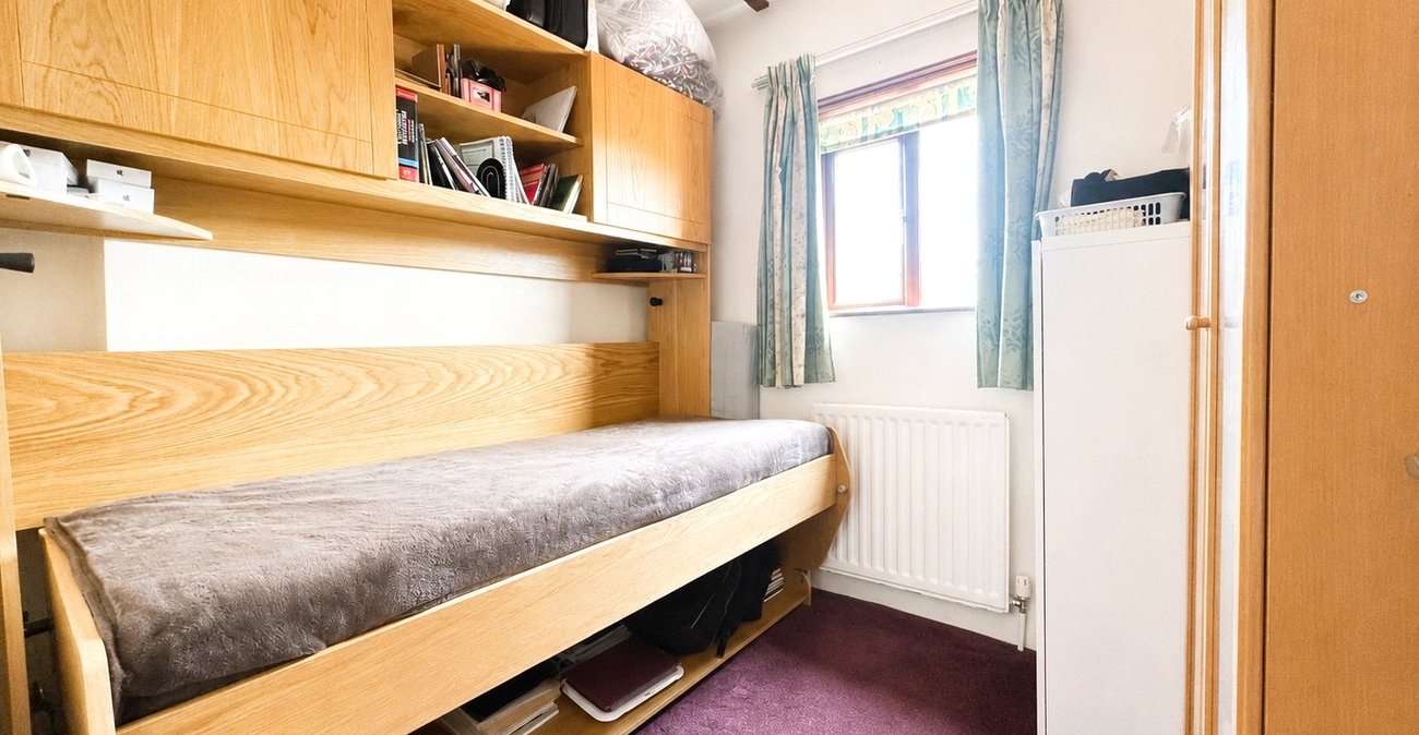 2 bedroom house for sale in Bromley | Robinson Jackson