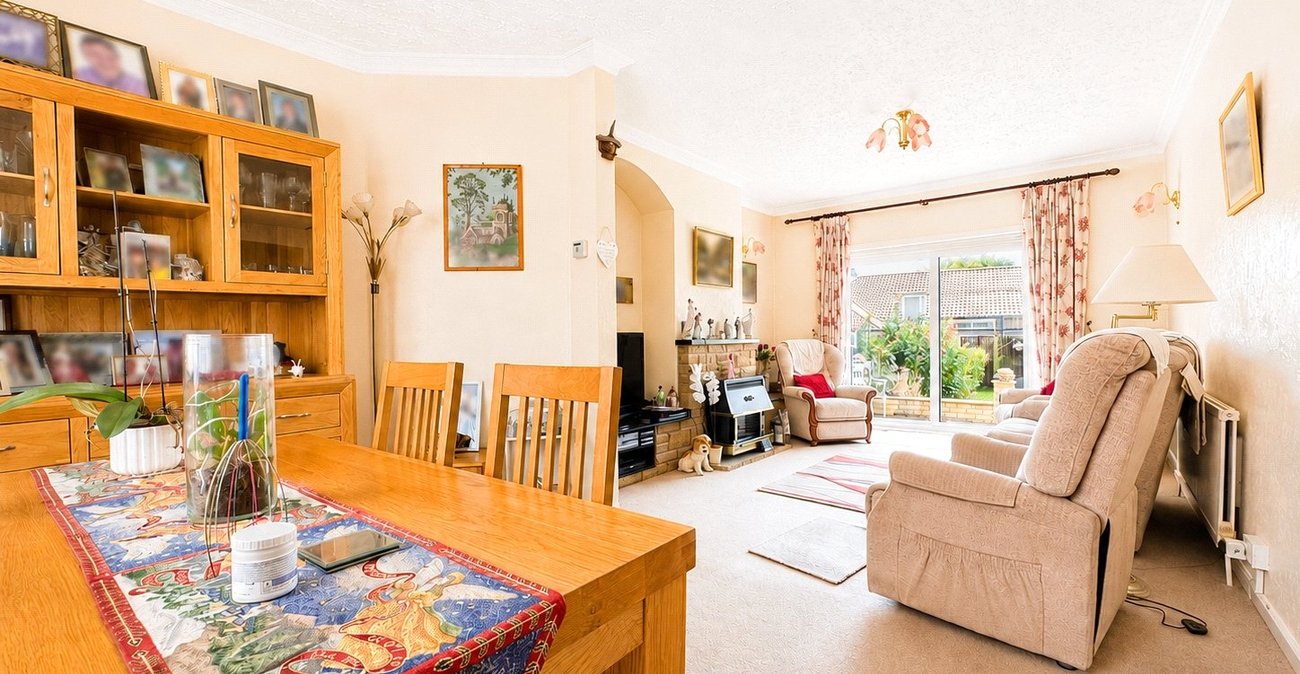 2 bedroom house for sale in Bromley | Robinson Jackson