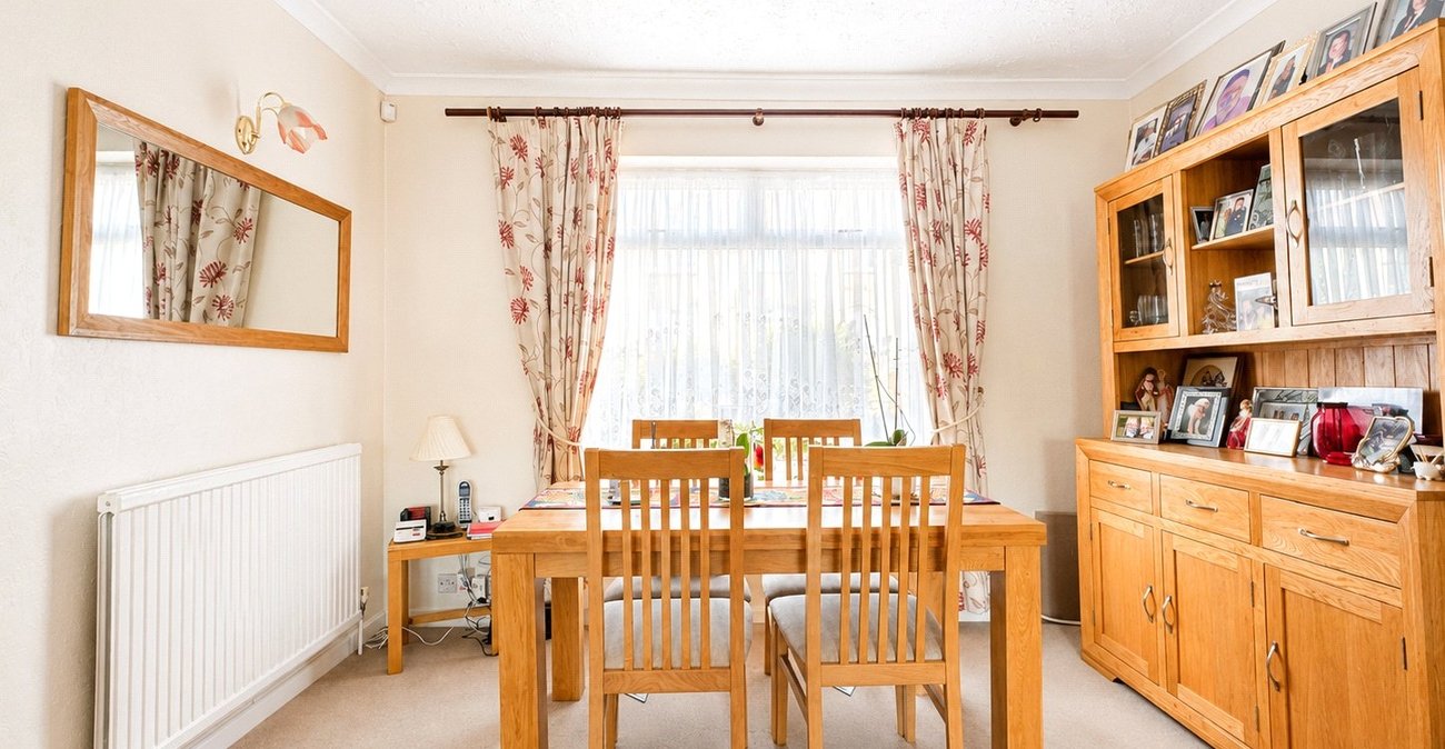2 bedroom house for sale in Bromley | Robinson Jackson