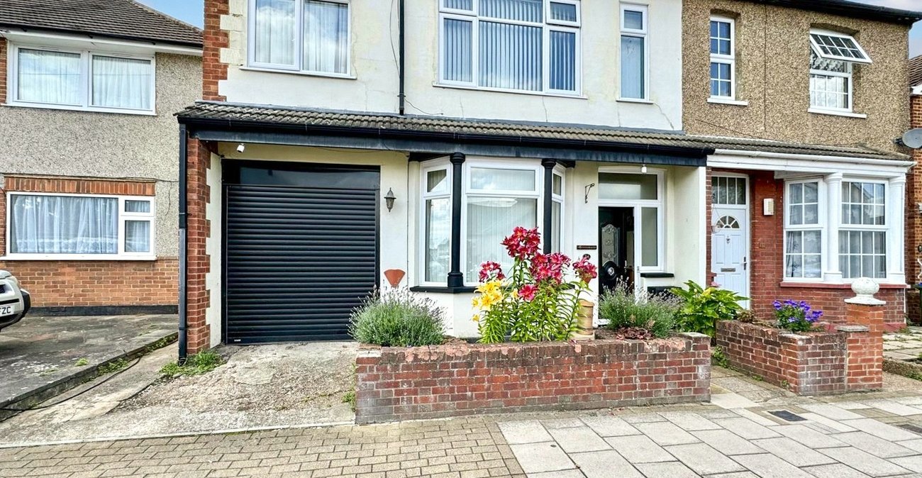 4 bedroom house for sale in South Welling | Robinson Jackson