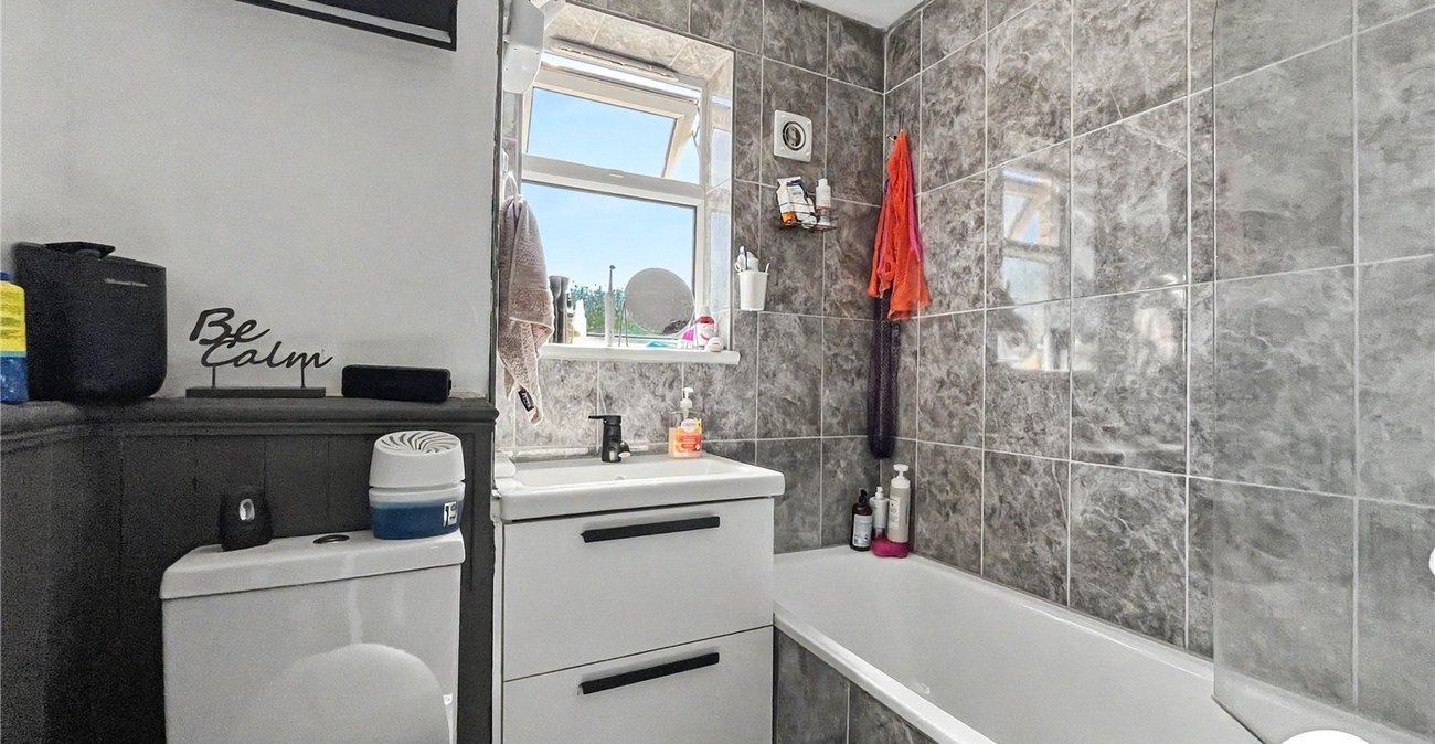 1 bedroom property for sale in Chatham | Robinson Michael & Jackson