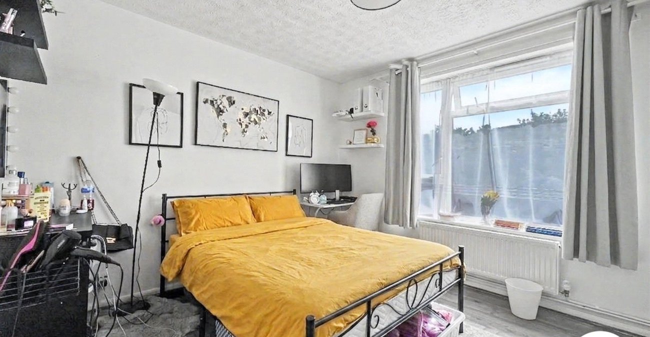 1 bedroom property for sale in Chatham | Robinson Michael & Jackson