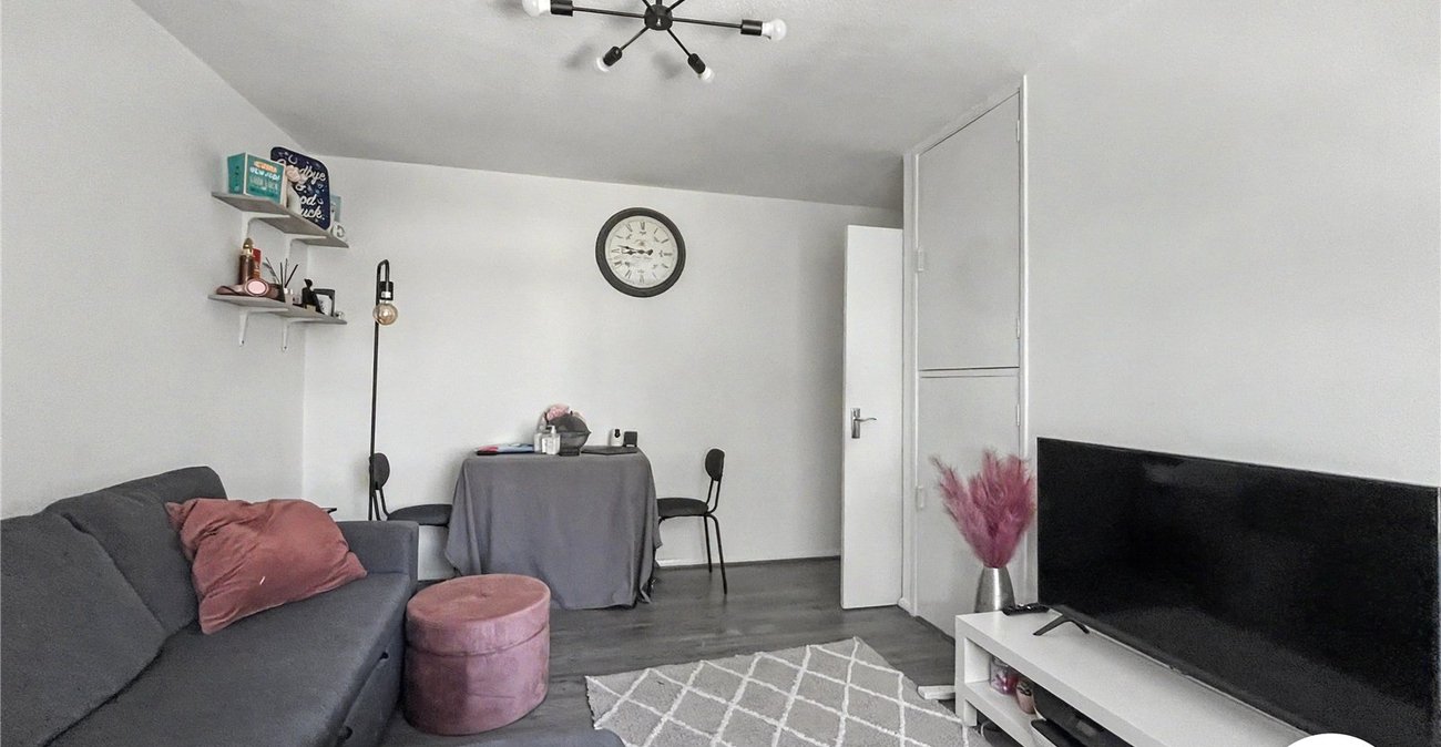 1 bedroom property for sale in Chatham | Robinson Michael & Jackson