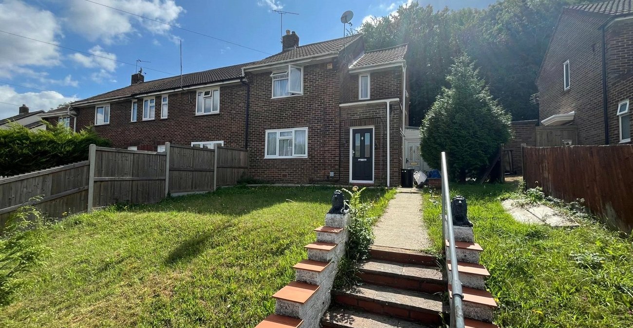 2 bedroom house for sale in Wayfield | Robinson Michael & Jackson