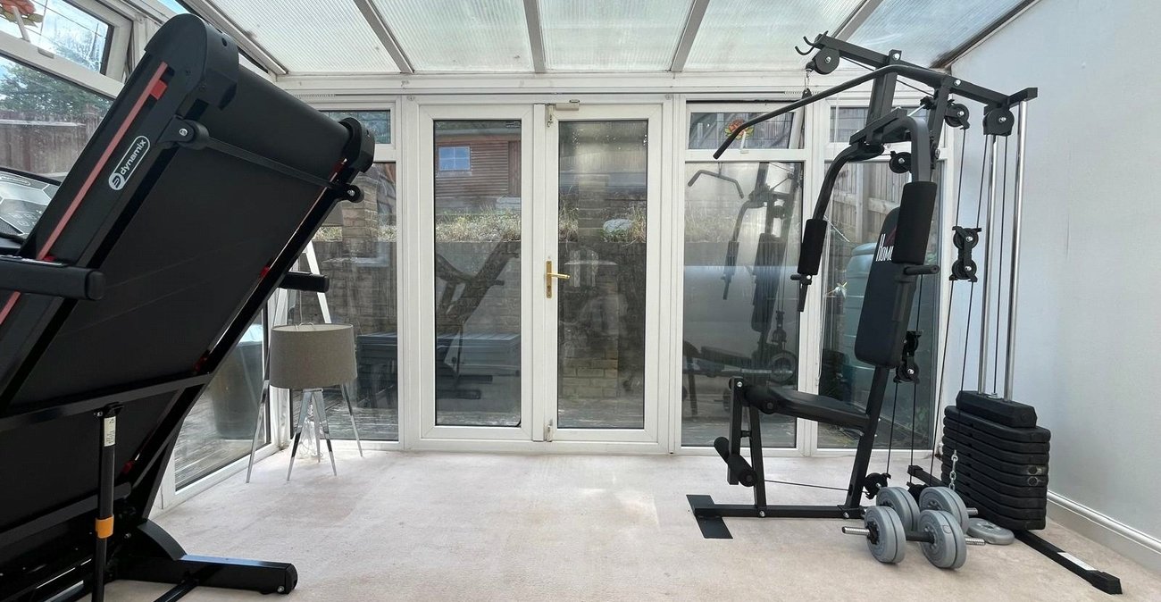 2 bedroom house for sale in Wayfield | Robinson Michael & Jackson