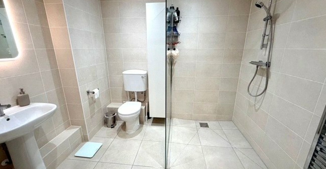 1 bedroom property for sale in 4 Sayers Way | Robinson Jackson