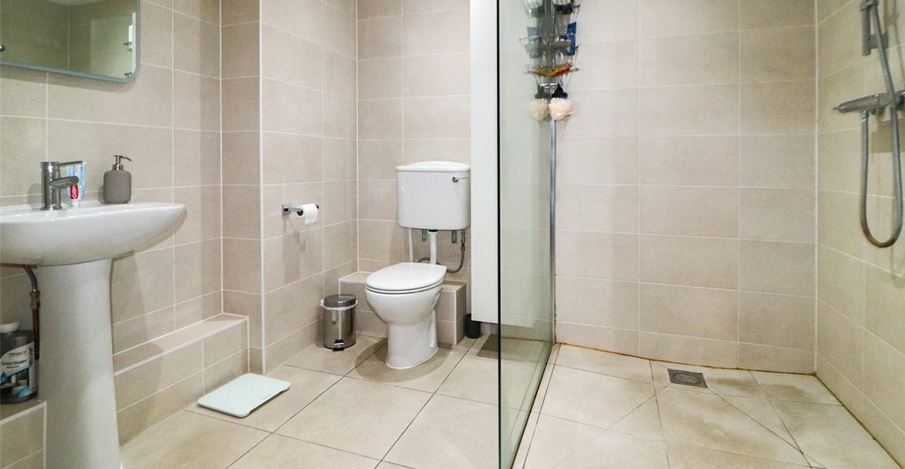 1 bedroom property for sale in 4 Sayers Way | Robinson Jackson