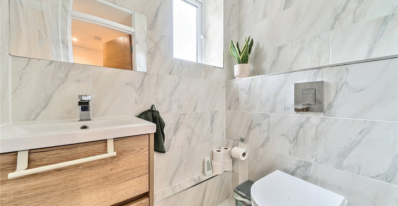 3 bedroom property for sale in Sydenham Hill | Robinson Jackson