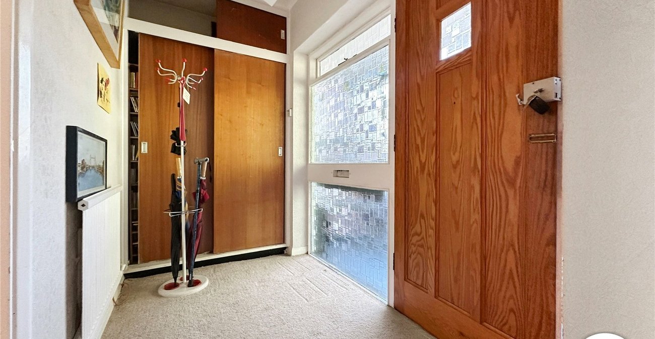 3 bedroom bungalow for sale in Rochester | Robinson Michael & Jackson