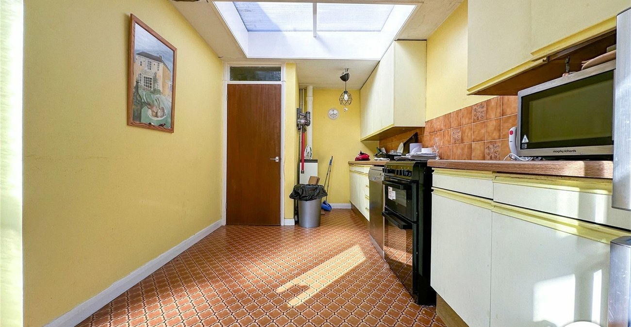 3 bedroom bungalow for sale in Rochester | Robinson Michael & Jackson