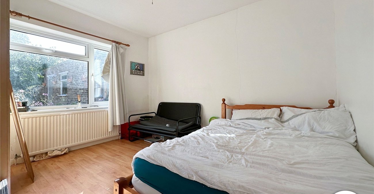 3 bedroom bungalow for sale in Rochester | Robinson Michael & Jackson