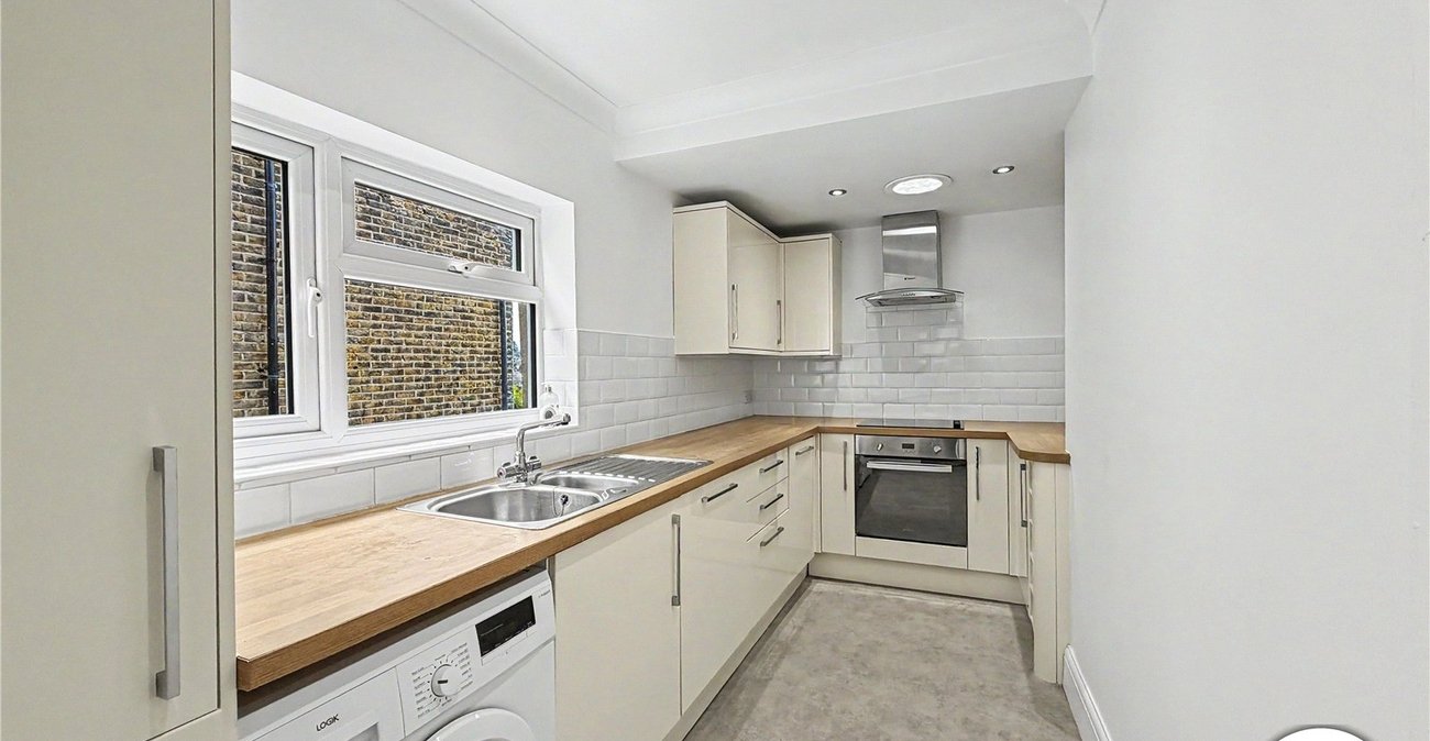 3 bedroom house for sale in Rochester | Robinson Michael & Jackson
