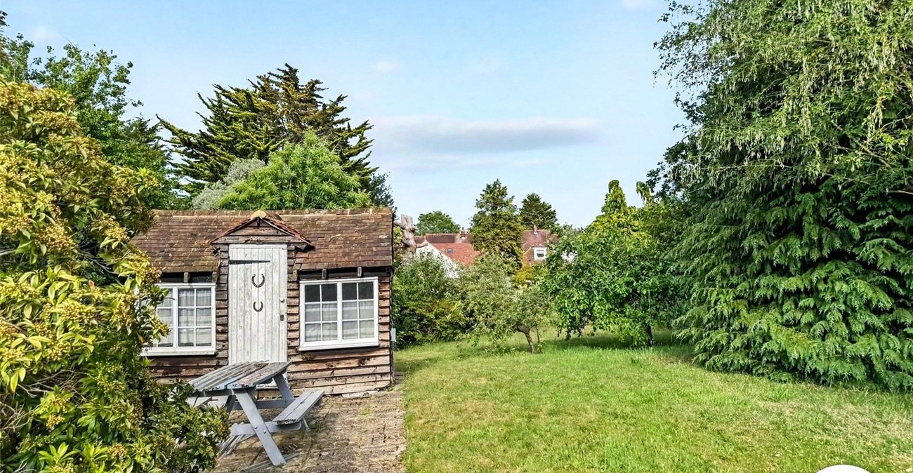 3 bedroom bungalow for sale in Rochester | Robinson Michael & Jackson