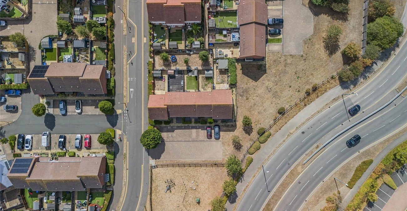 2 bedroom house for sale in Dartford | Robinson Jackson