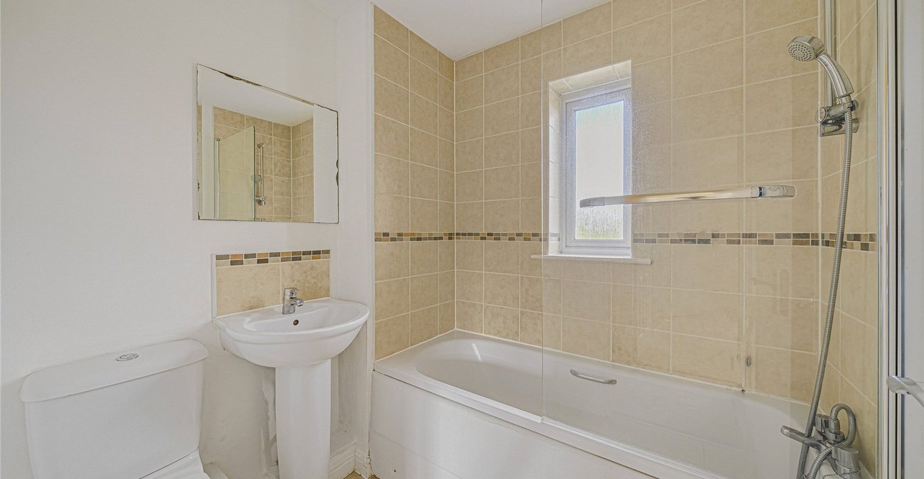 2 bedroom house for sale in Dartford | Robinson Jackson