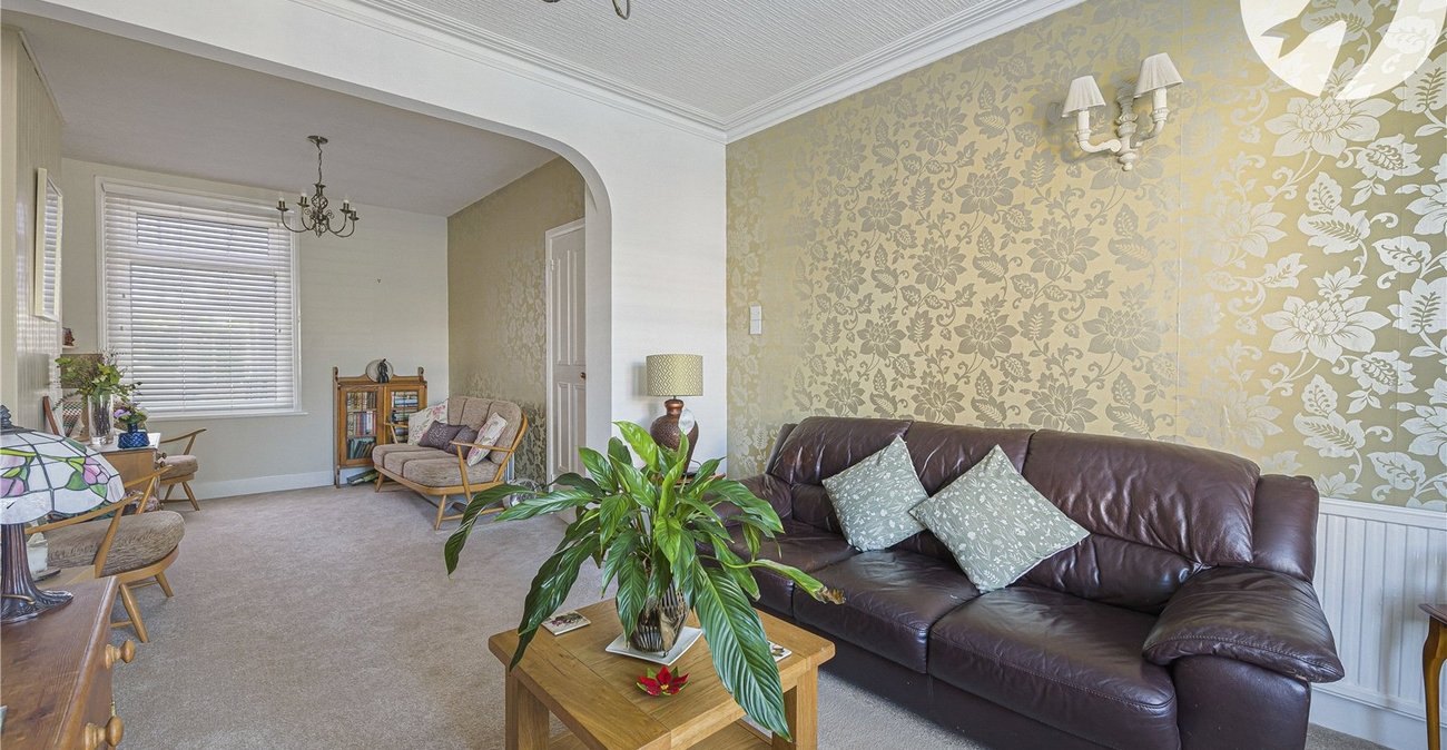 2 bedroom house for sale in Hextable | Robinson Jackson