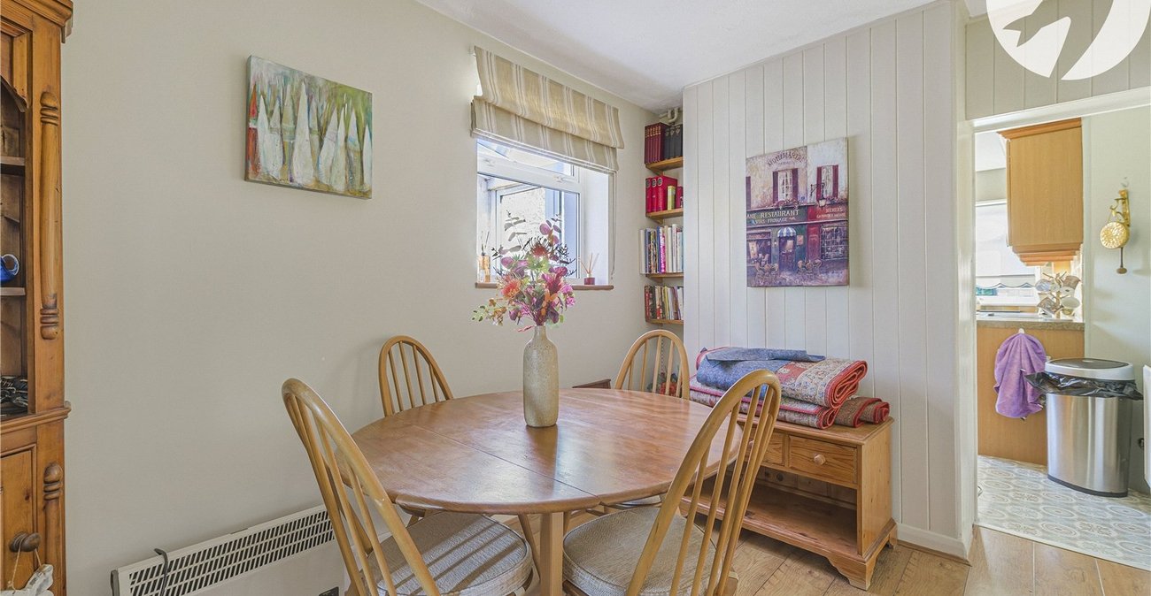 2 bedroom house for sale in Hextable | Robinson Jackson