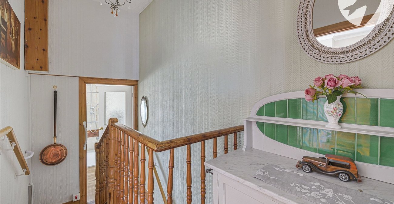 2 bedroom house for sale in Hextable | Robinson Jackson