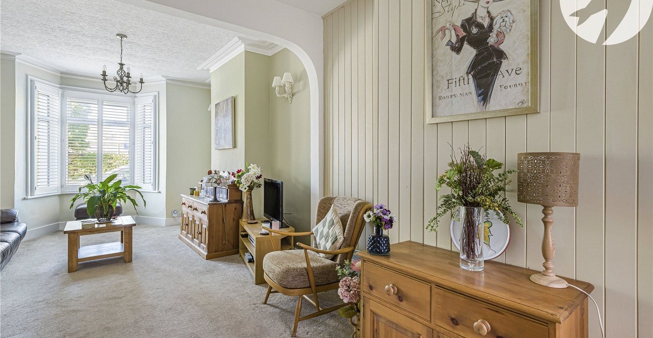 2 bedroom house for sale in Hextable | Robinson Jackson