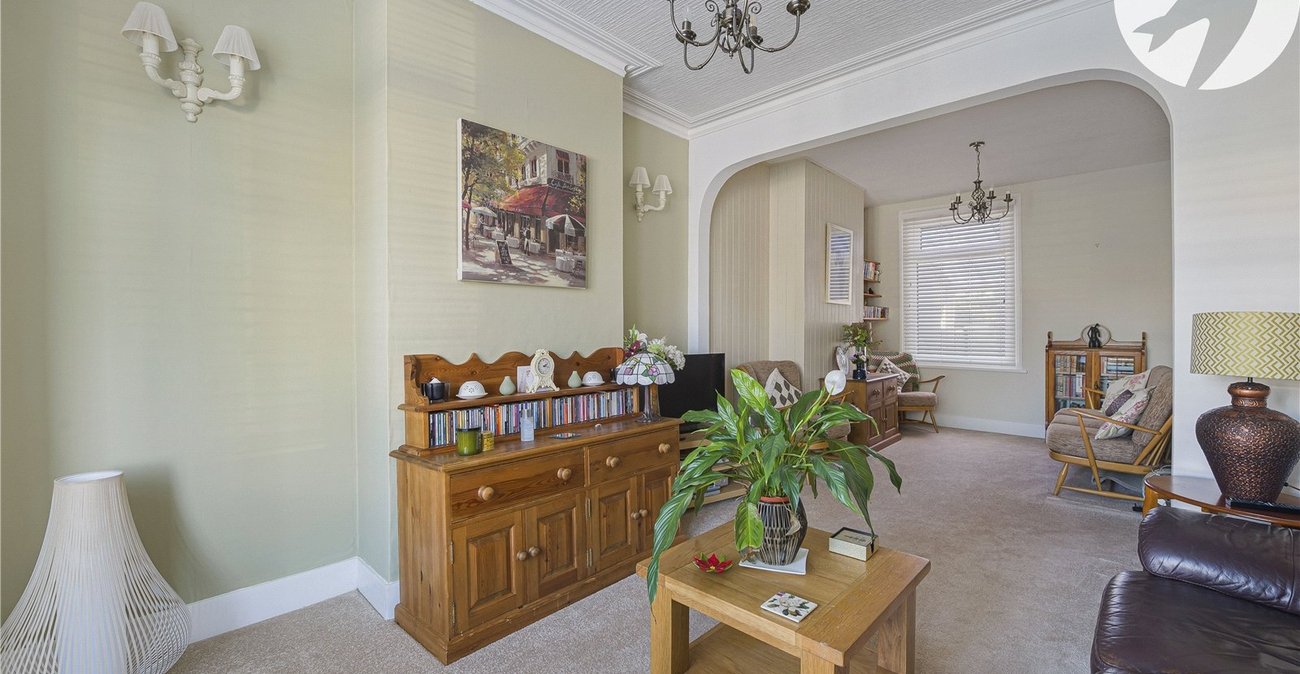 2 bedroom house for sale in Hextable | Robinson Jackson