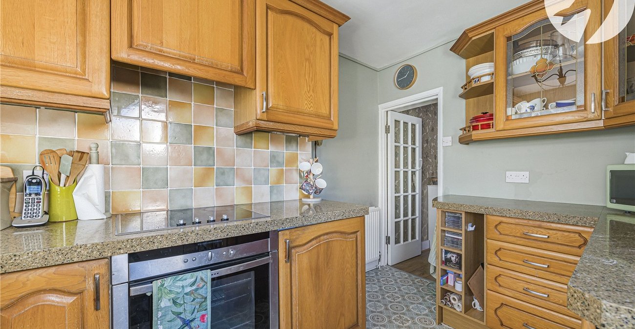 2 bedroom house for sale in Hextable | Robinson Jackson