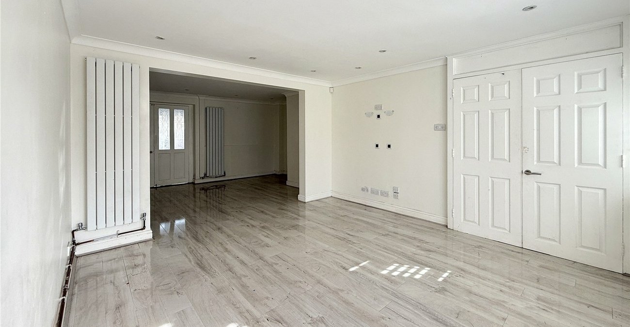 4 bedroom house for sale in Hextable | Robinson Jackson