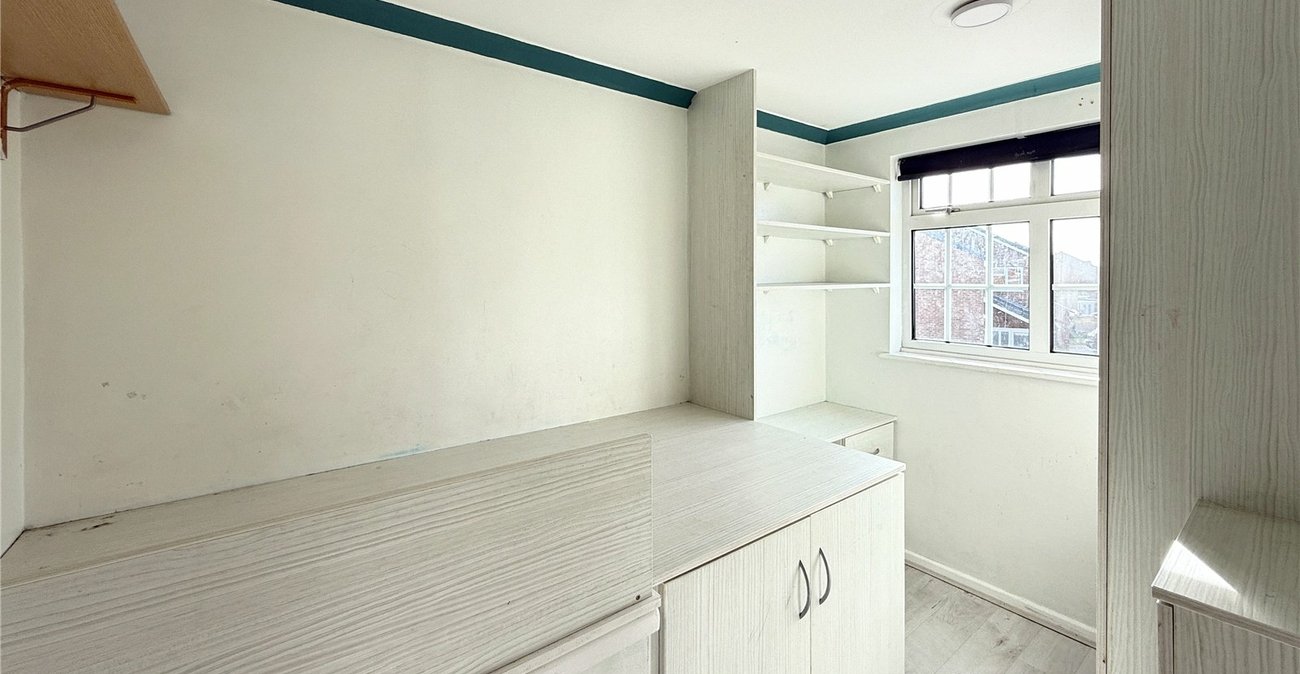 4 bedroom house for sale in Hextable | Robinson Jackson