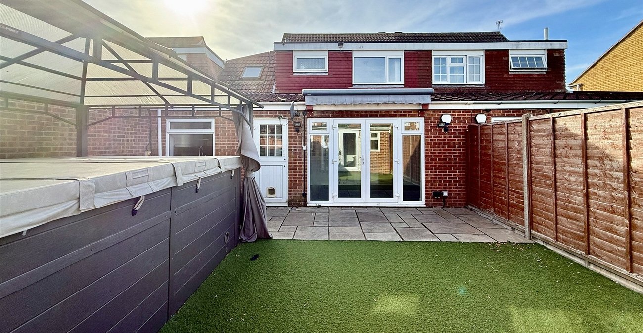 4 bedroom house for sale in Hextable | Robinson Jackson