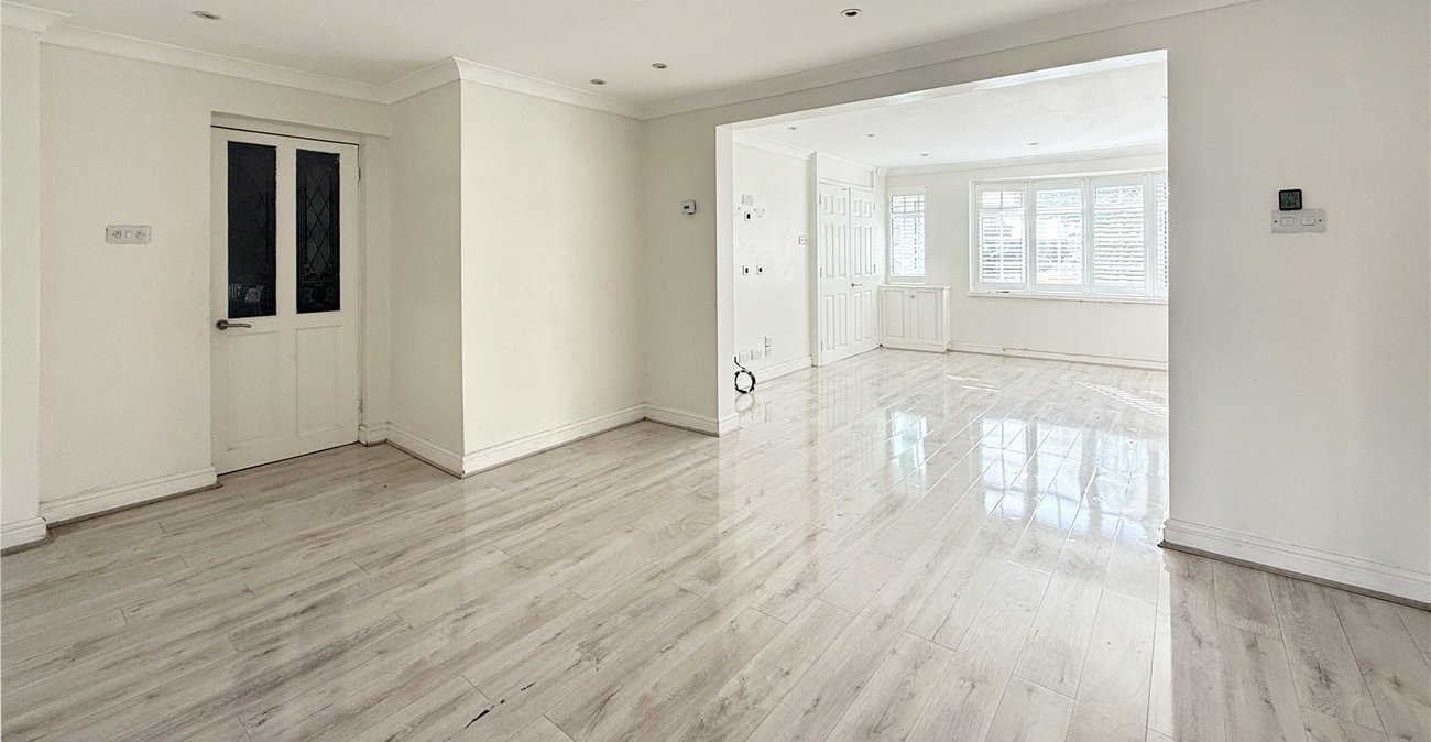 4 bedroom house for sale in Hextable | Robinson Jackson