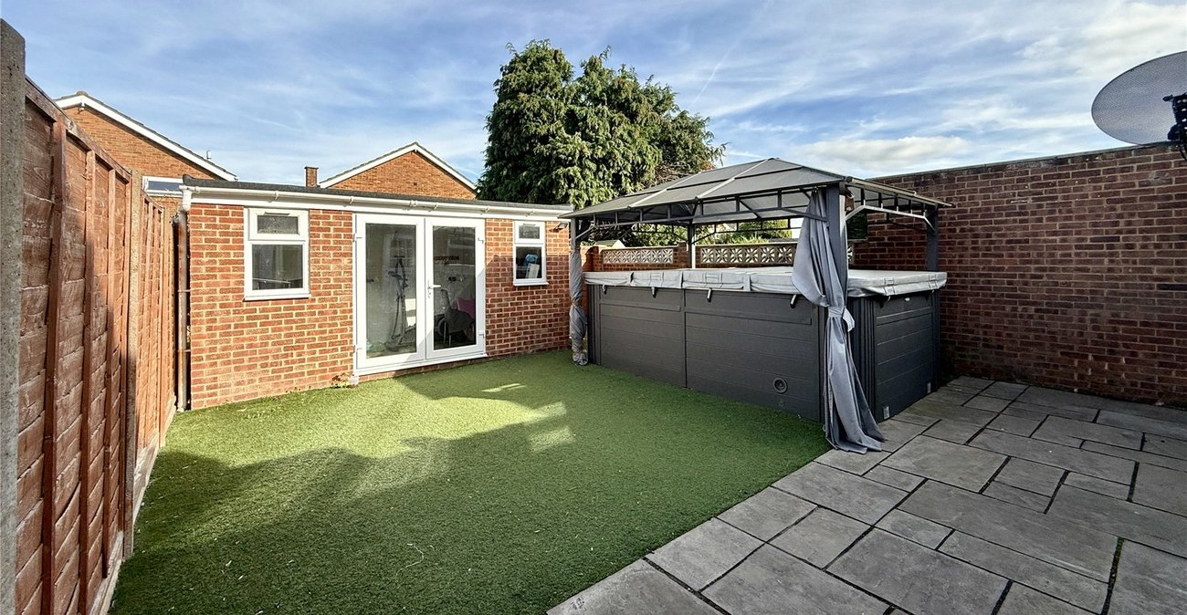 4 bedroom house for sale in Hextable | Robinson Jackson