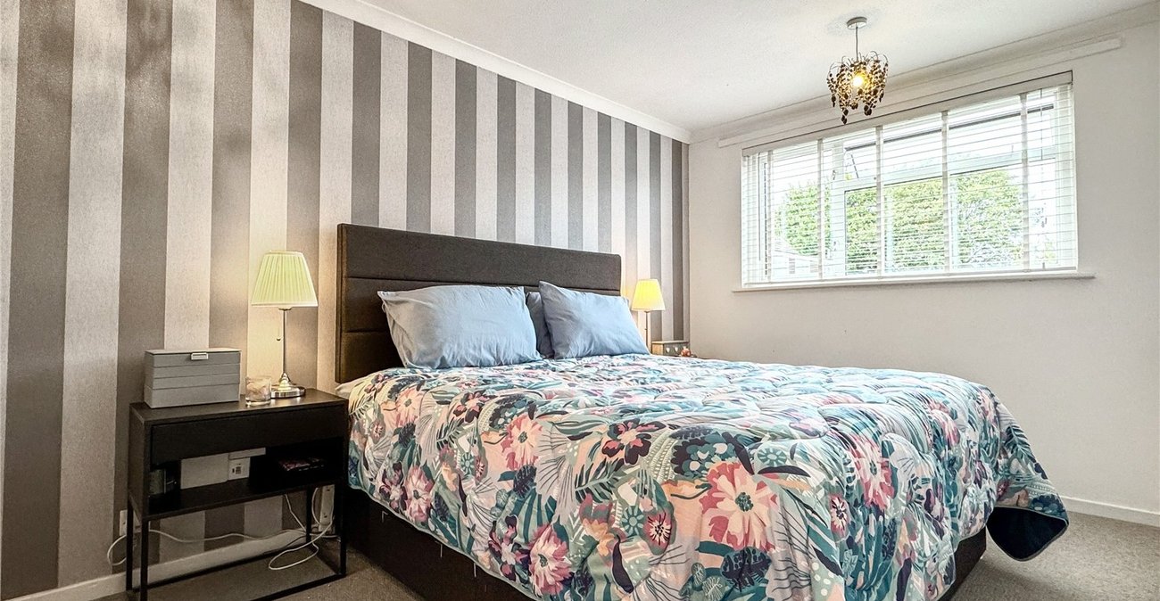 4 bedroom house for sale in Hextable | Robinson Jackson