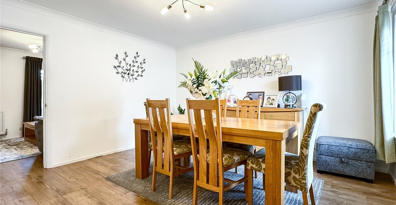 4 bedroom house for sale in Hextable | Robinson Jackson